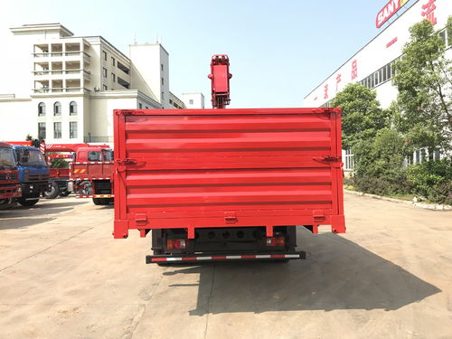 重汽豪沃隨車吊與清障車簡(jiǎn)介——湖南專業(yè)隨車吊生產(chǎn)廠家